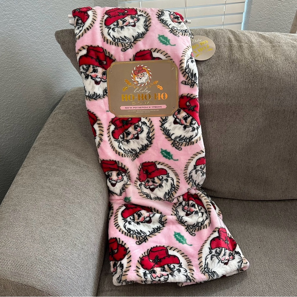 NWT- Holiday Ho Ho Ho Plush Printed Cowboy Santa Throw Blanket 50” x 70”